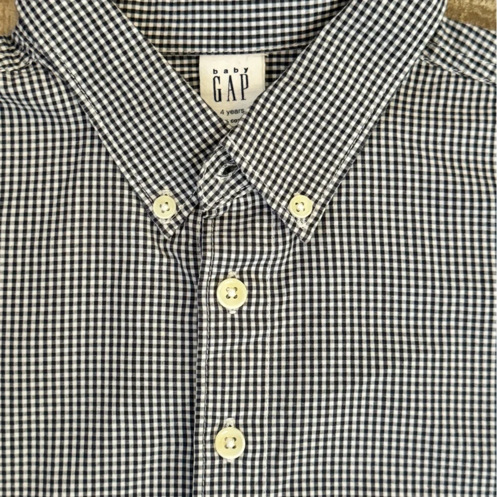 Like New Gap Boys Black & White Checked Button Down Size 4
